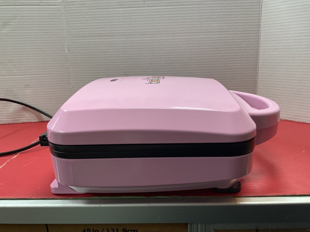 fullsize deluxe babycakes cupcake maker makes 12 used