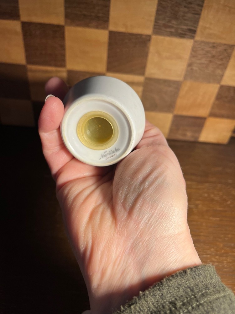 Noritake Shaker