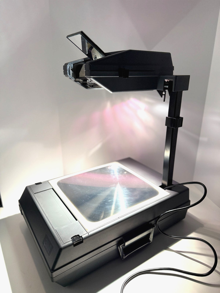 3M 2000 AG Overhead Projector Briefcase Portable Transparency Projector (tested)