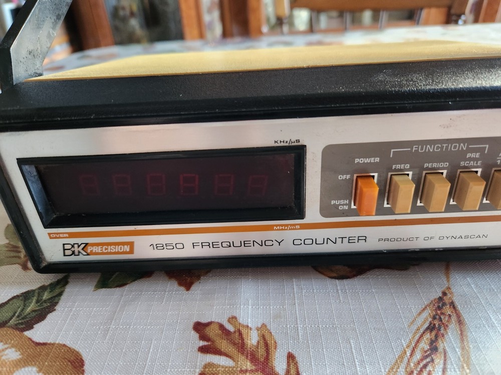 BK Precision 1850 520 MHz Frequency Counter Untested