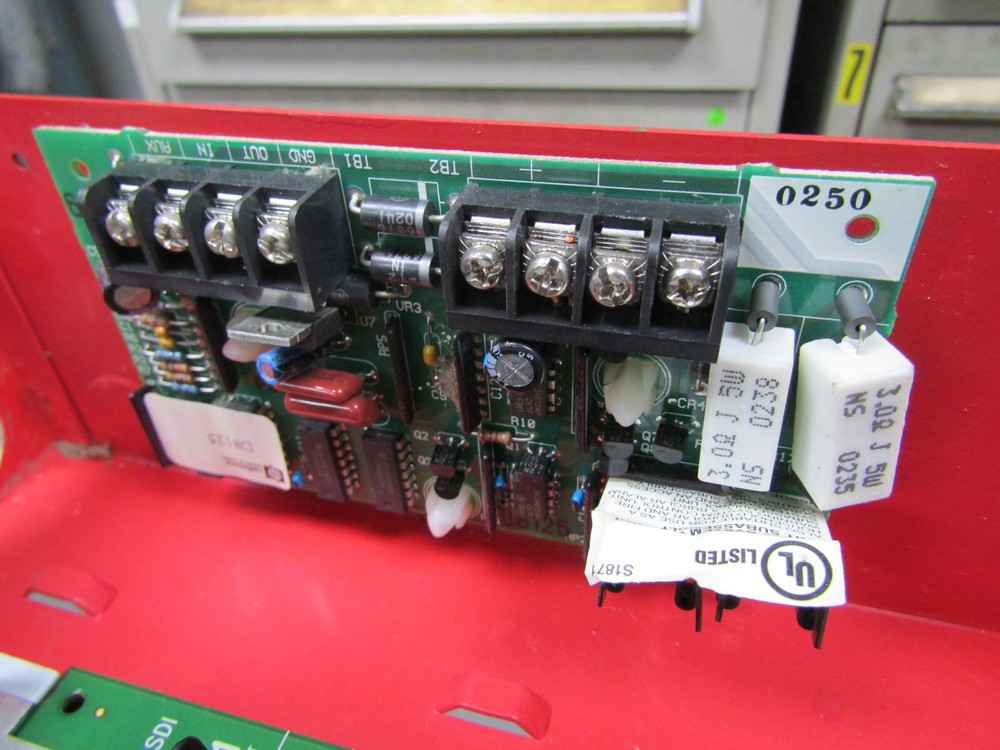 BOSCH PROTECTED PREMISES CONTROL PANEL W/ RADIONICS FIRE CONTROL PANEL D9412GV2