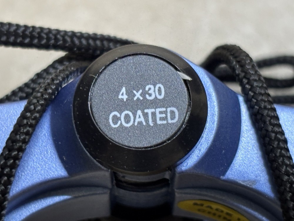 VIVITAR Compact Lightweight 4X30 Coated Binoculars with Belt Loop Case