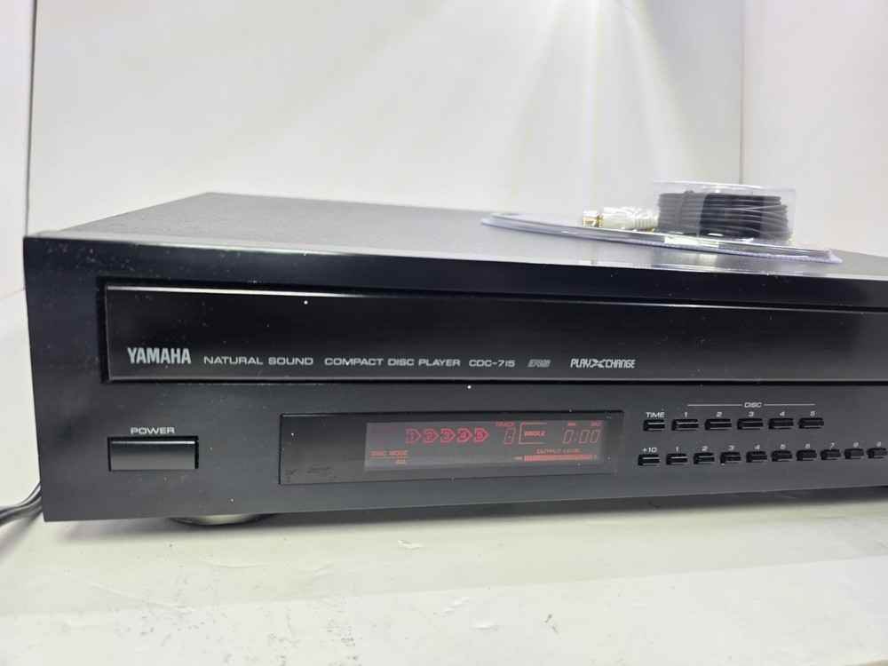 YAMAHA CDC-715 5 Disc CD Changer