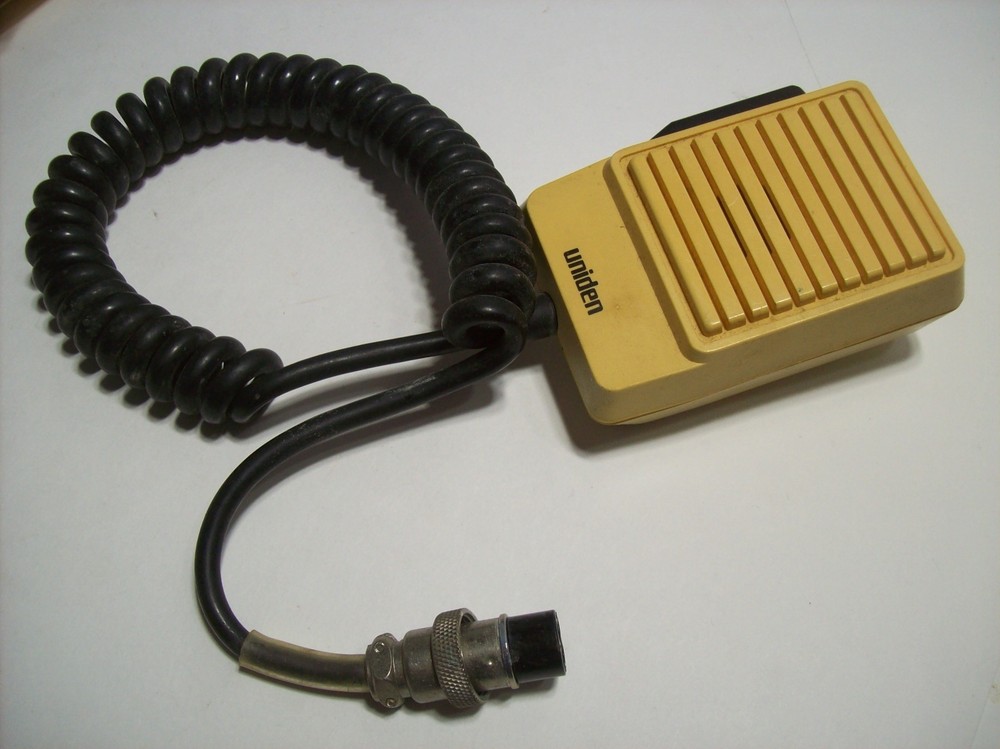 UNIDEN MC580 MARINE VHF TRANSCEIVER With MICROPHONE & MOUNTING BRACKET, WORKING