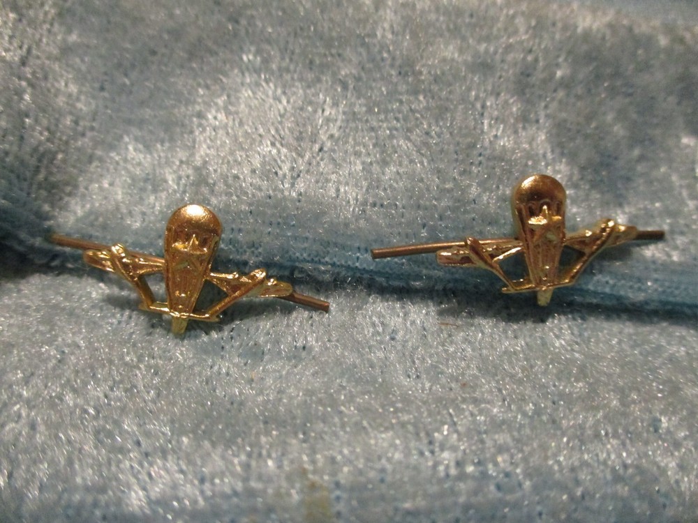 Russian Military Paratroopers Pins