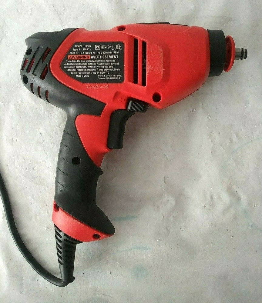 BLACK & DECKER DR220G CORD DRILL 3/8" 120V 5AMP Type with case