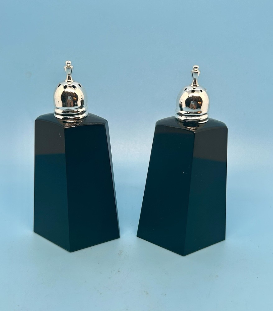 New Mikasa Stanton Ebony Black Salt & Pepper Set