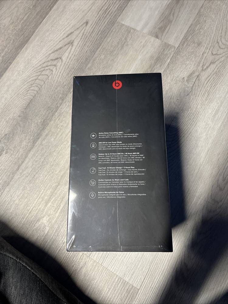 Brand New Matte Black Beats Studio 3