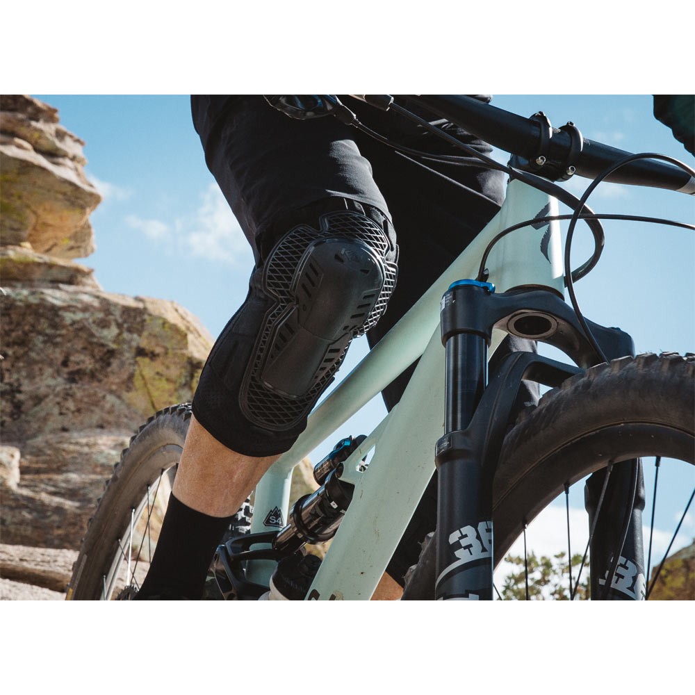 Kali Protectives Strike HD Knee Guard Medium Black