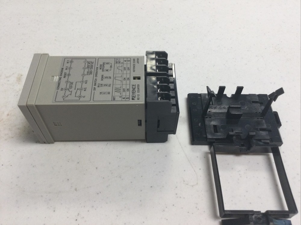 NEW KEYENCE RC-12 COUNTER, FREE SHIPPING