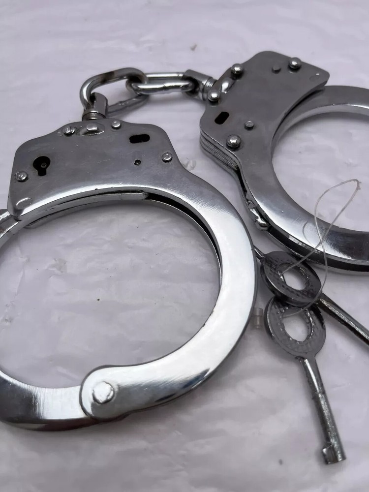 Maximun serurity Model Handcuffs Standard Size Nickel Double Locking