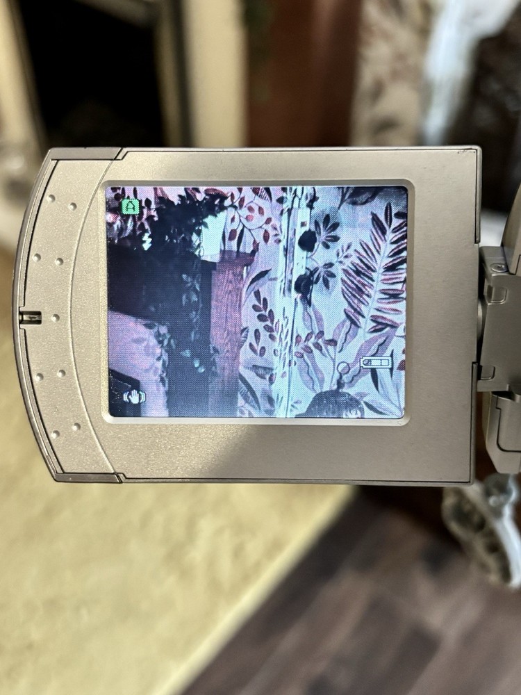 JVC GR-D200EK Handheld MiniDV Camcorder Silver