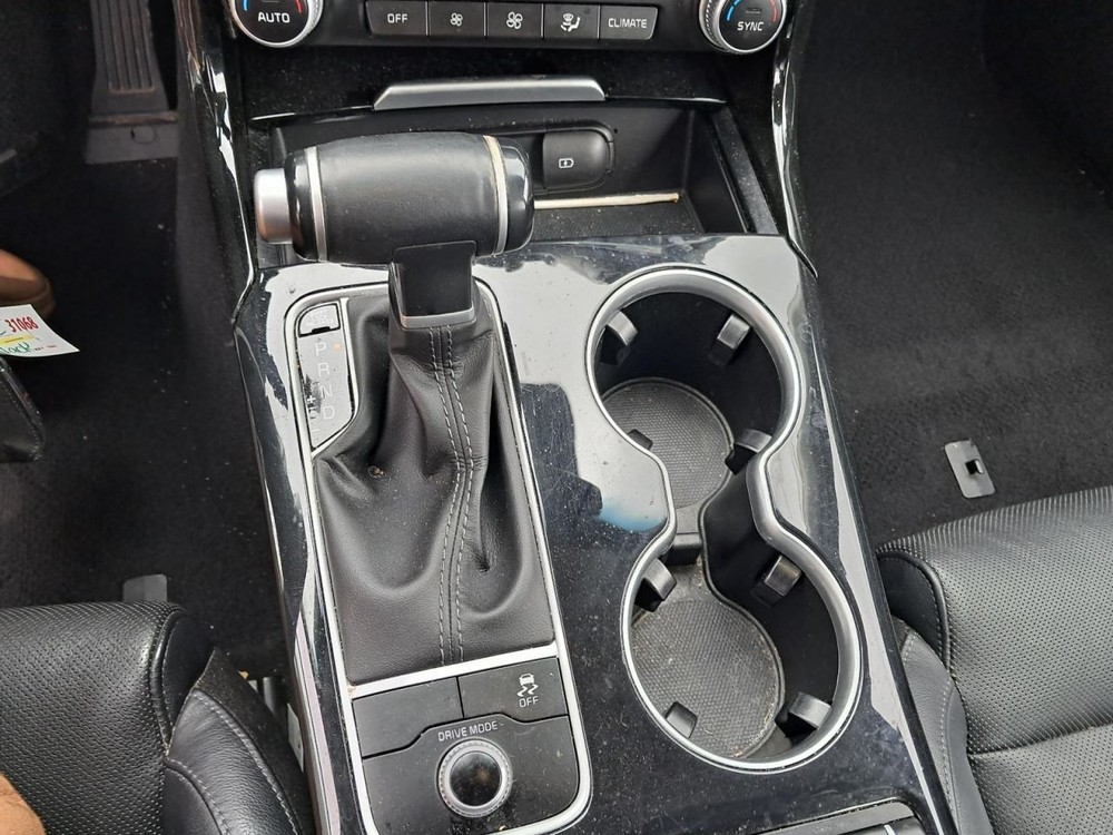 STINGER 2018 Glove Box 4845869