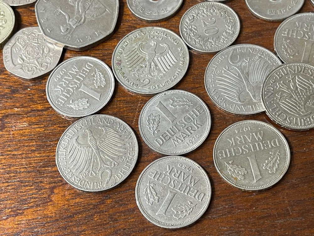 Assorted World Foreign Coins Lot Exchangeable 120325
