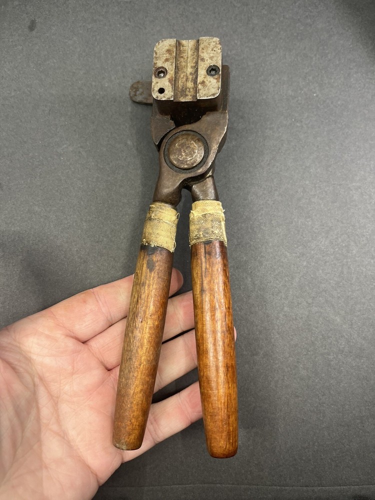 THREE VINTAGE BULLET MOLDS 2 IDEAL 1 WINDSOR