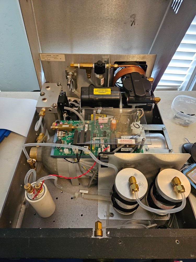 Teledyne 701 - Zero Air Generator