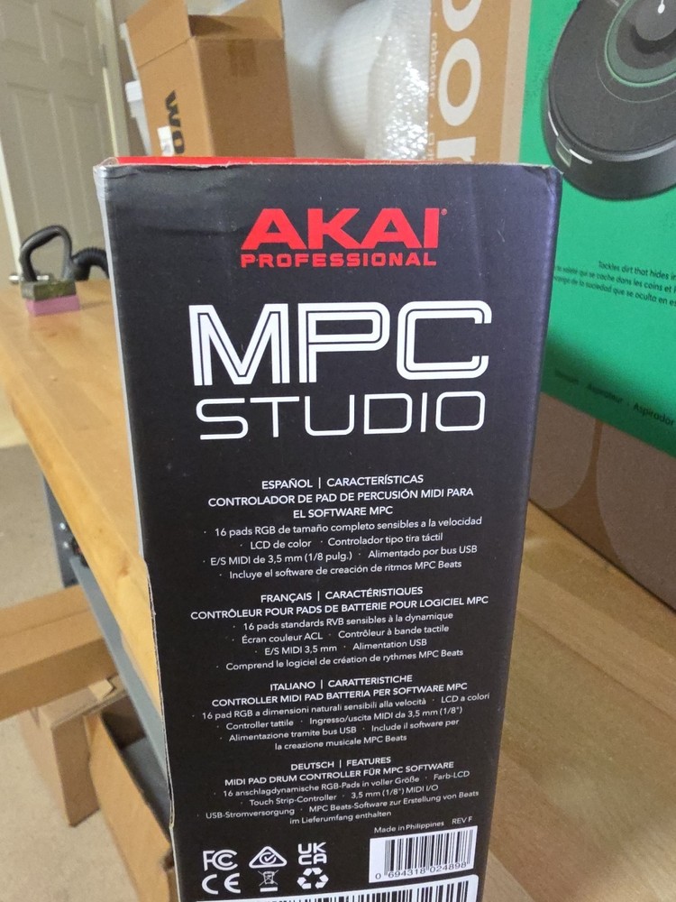 Akai Professional MPC Studio Music Production Controller and MPC Software