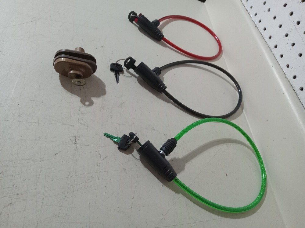 3 Gun Cable Locks And 1 Gun Trigger Lock