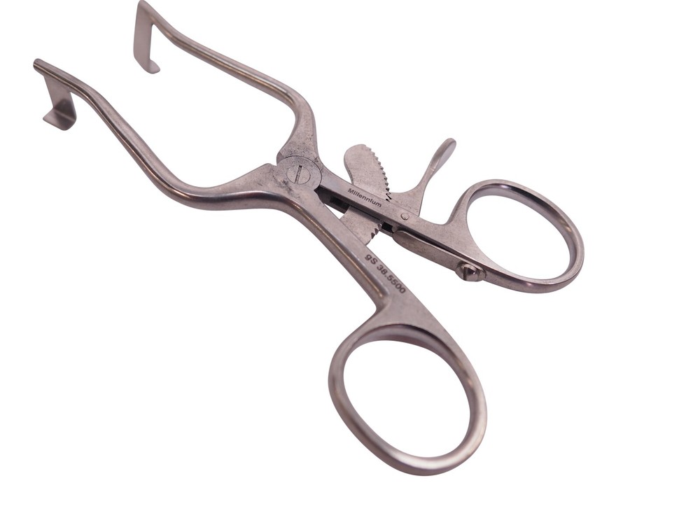 MILLENNIUM RETRACTOR USED GERMANY