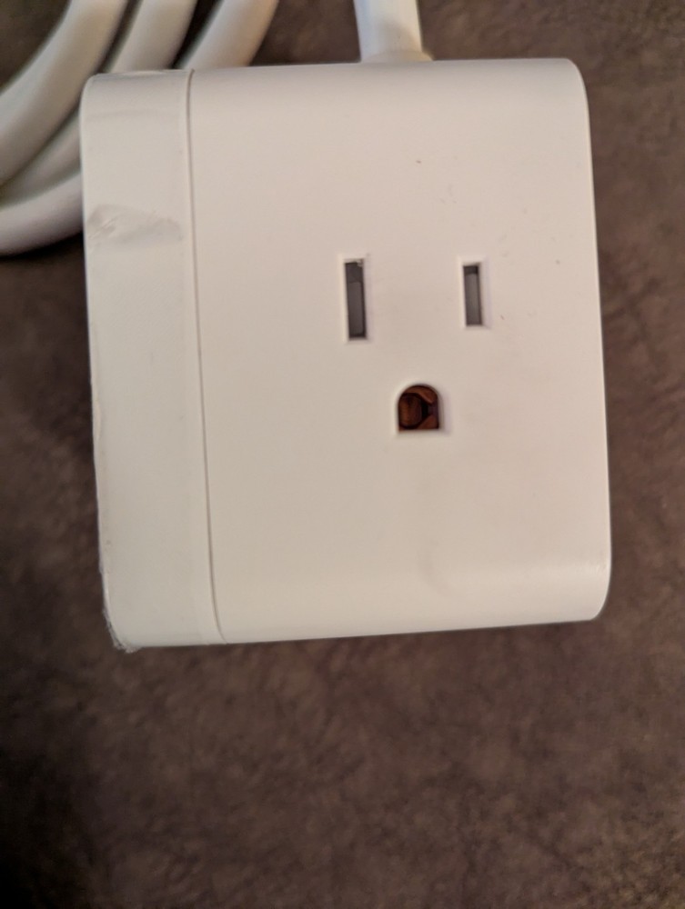 New Bull Magic Cube Surge Protector Model GN-USU303U 5FT Cord