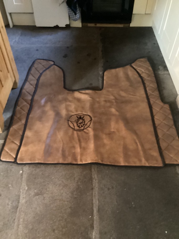 SCANIA R SERIES  engine cover ??