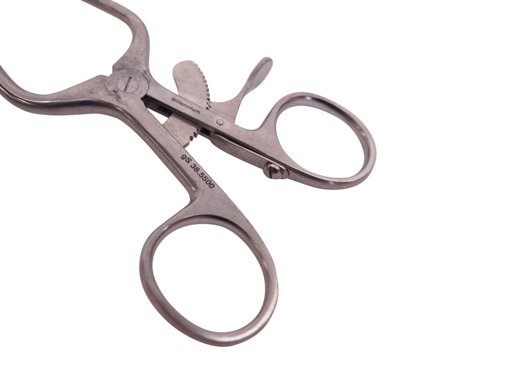 MILLENNIUM RETRACTOR USED GERMANY