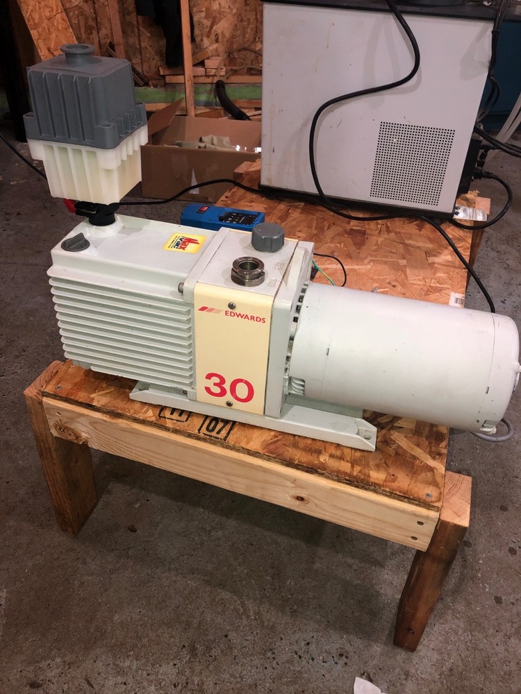 EDWARDS 30 Vacuum pump - refurbished and tested