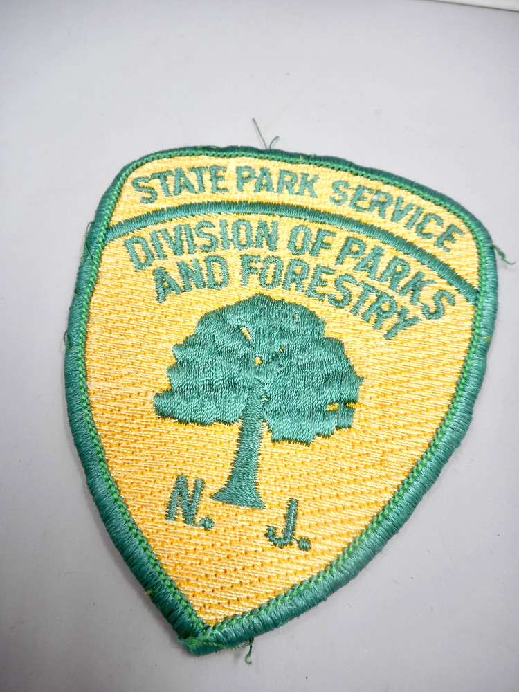 VINTAGE N.J. STATE FORESTRY SERVICES FORESTS & PARKS UNIFORM PATCH 3"