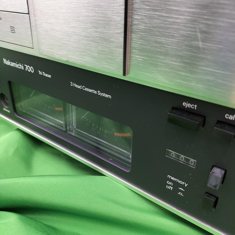 NAKAMICHI 700 cassette deck