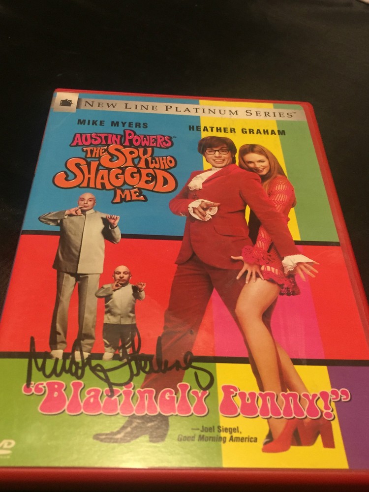 AUSTIN POWERS AUTOGRAPHED BY MINDY STERLING AUTHENTIC 2 DVD SIGNED COVERS