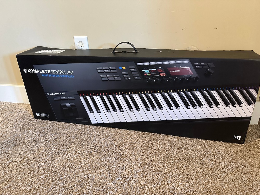 Native Instruments KOMPLETE KONTROL S61 MK2 Keyboard Controller MIDI