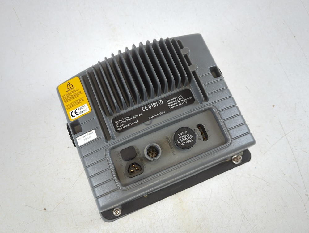 Raymarine Raytheon RC530 Plus E32035 Waterproof 7" Chartplotter Display Head