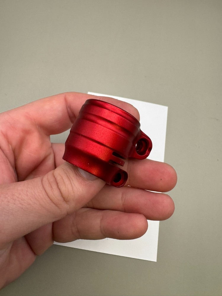 Planet Eclipse LV 1 Clamping Feedneck-Satin Red