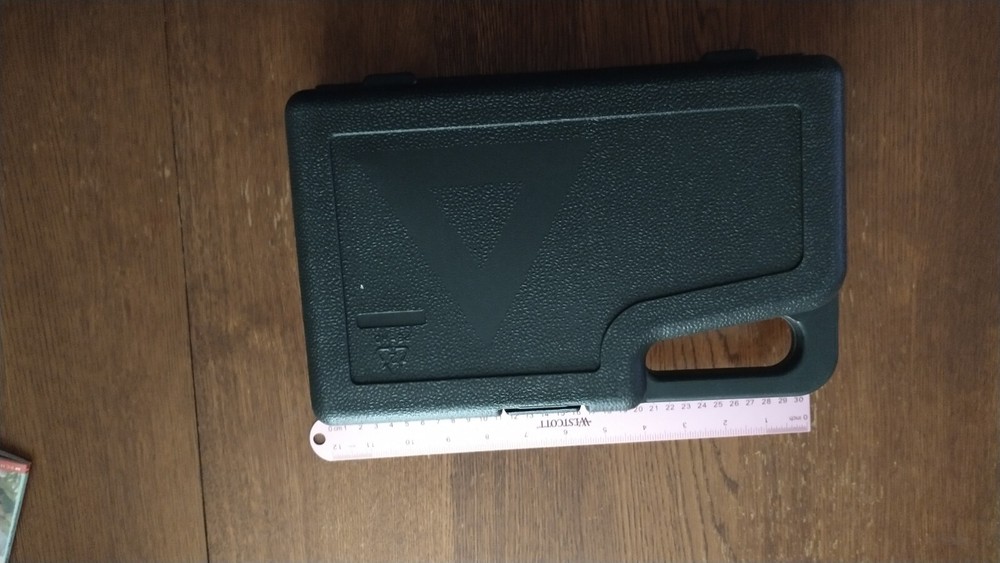 automotive 31 piece roadside emergency tool kit