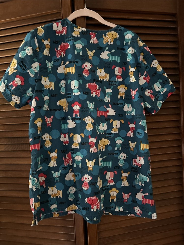 Cherokee Scrub Top “Dogs” Size L Preowned