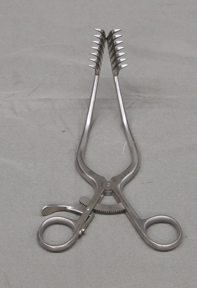 Mueller NL960 Miskimon Retractor (R17)