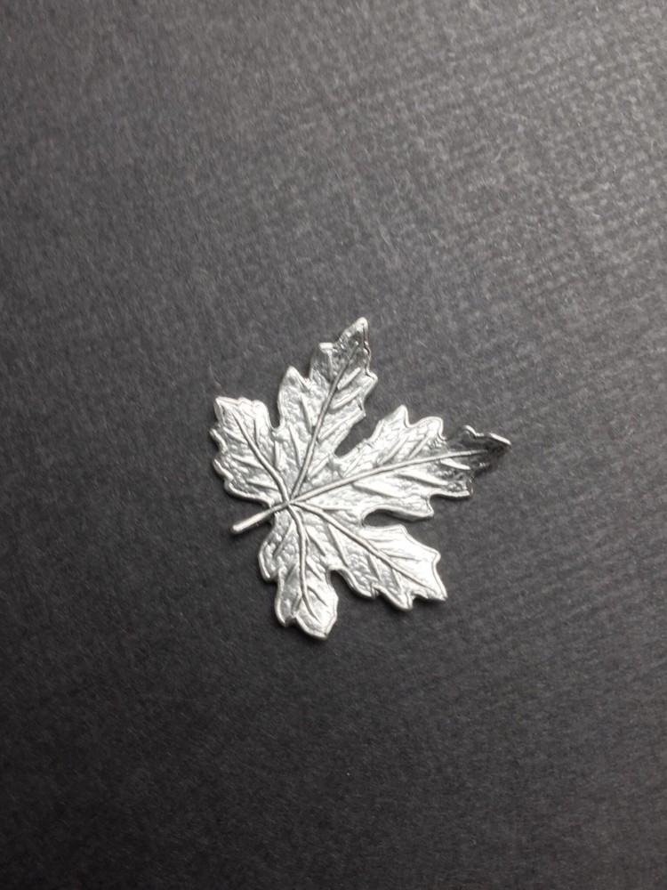 33334 - 3 Pc Small Maple Leaf Jewelry Finding Matte Silver Oxidized