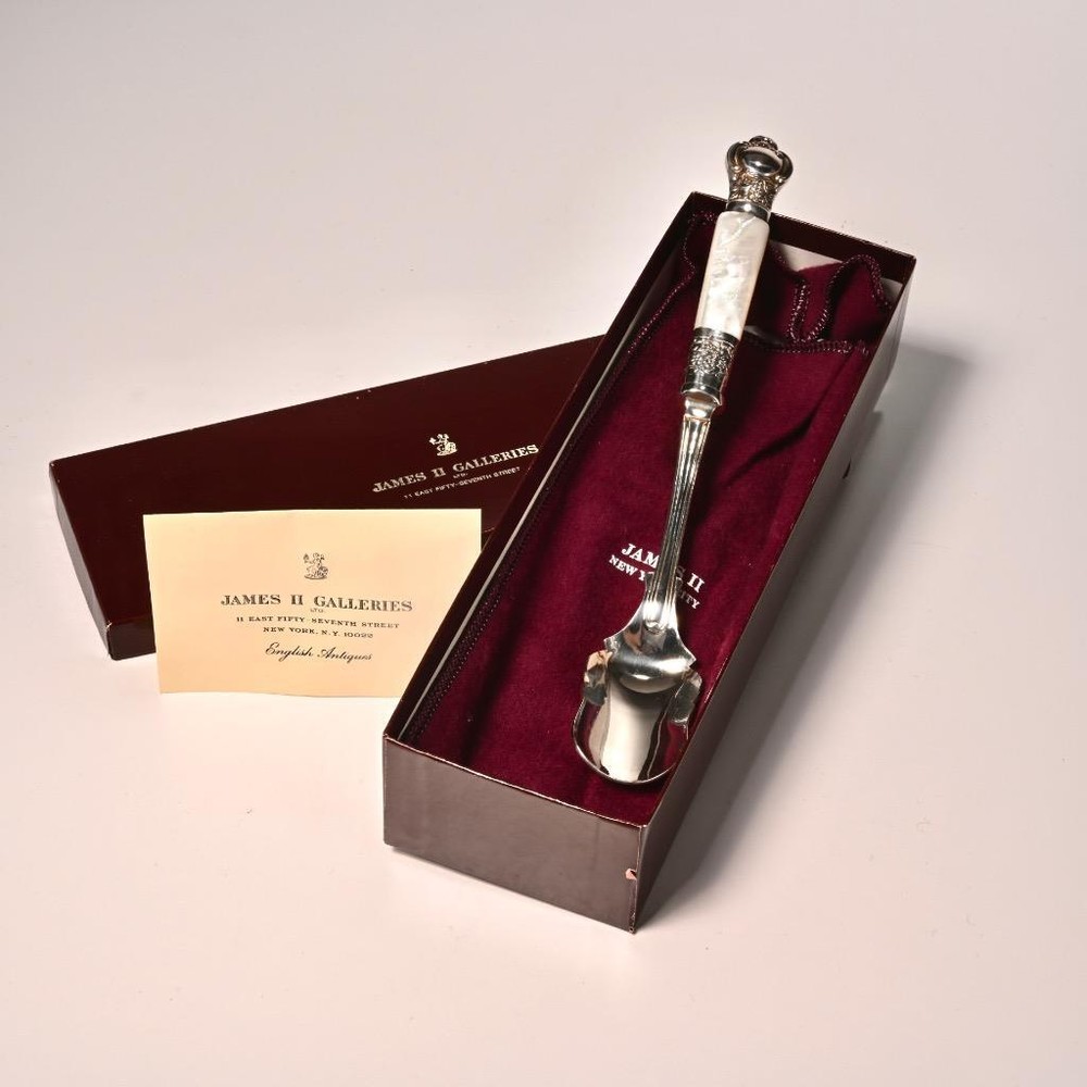 Sheffield Silverplate Stilton Cheese Scoop MOP Handle Barbara Walters Collection
