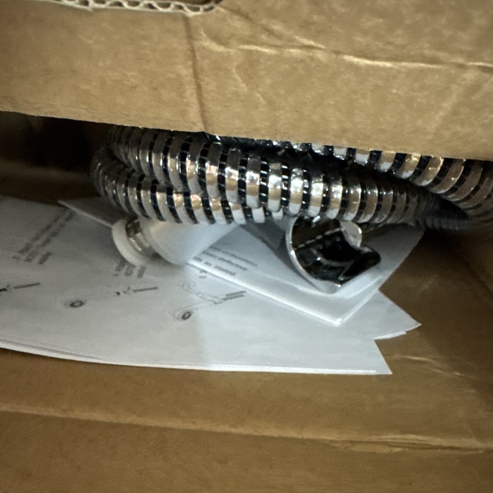 3 Function Showerhead 192063 1.75 Gpm Chrome New E44