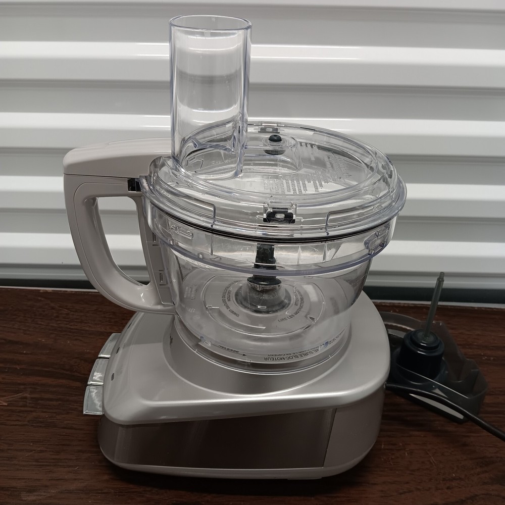 Cuisinart Food Processor. NICE!