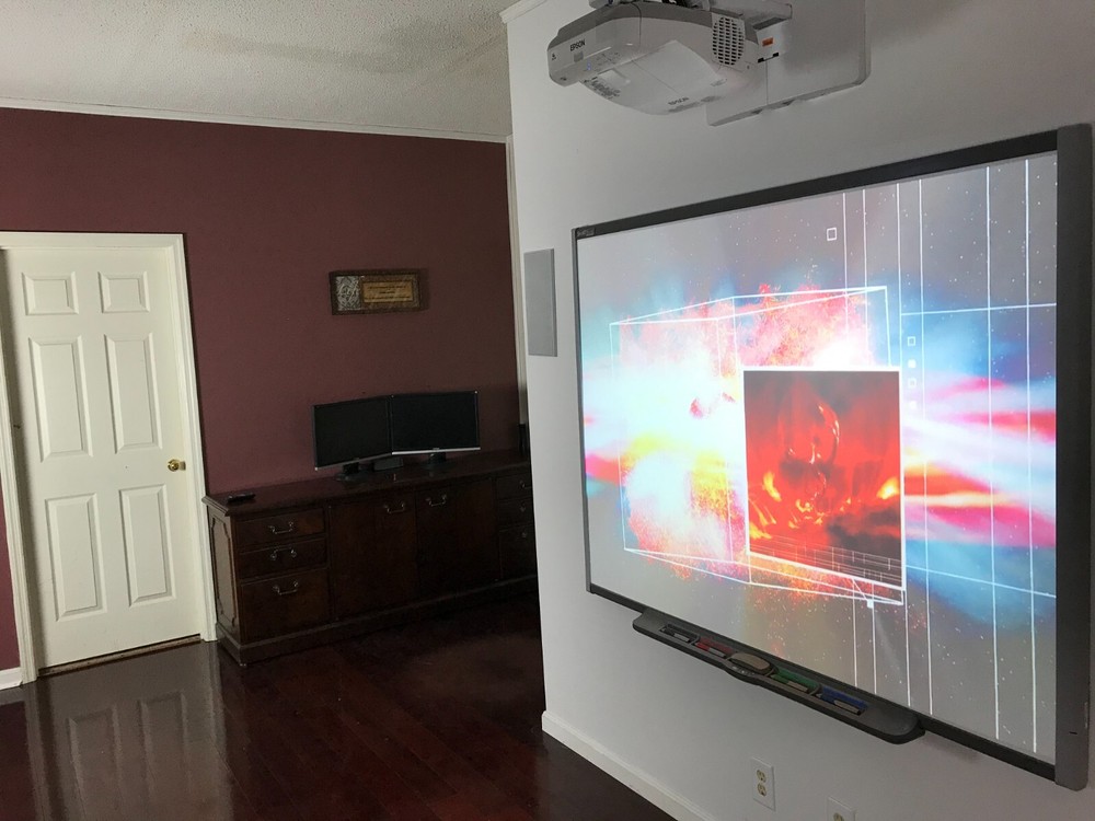 Smart Board for Schools: Immersive Learning Experience