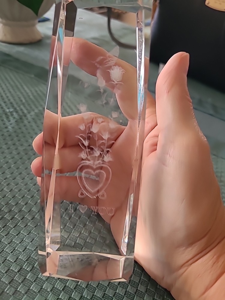 3D ETCHED PAPER WEIGHT