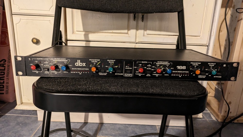 dbx 166 Dual Channel Compressor/Gate