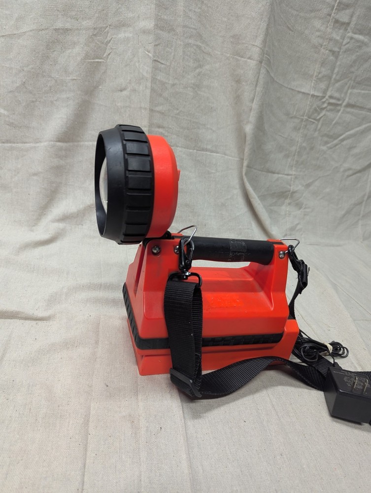 Streamlight LiteBox EMS Firefighter Flashlight With Charger