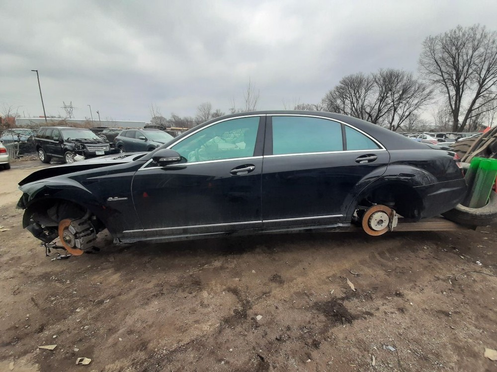 S63 2009 High Mounted Stop Light 940459