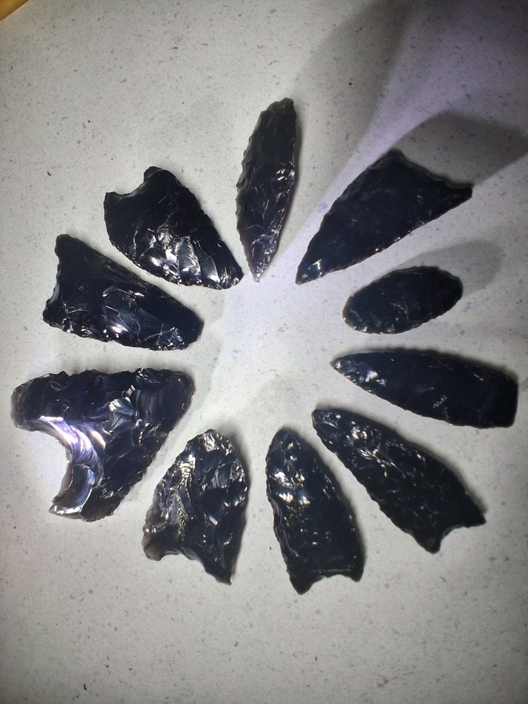 10 Arrowhead Piece Set  Modern