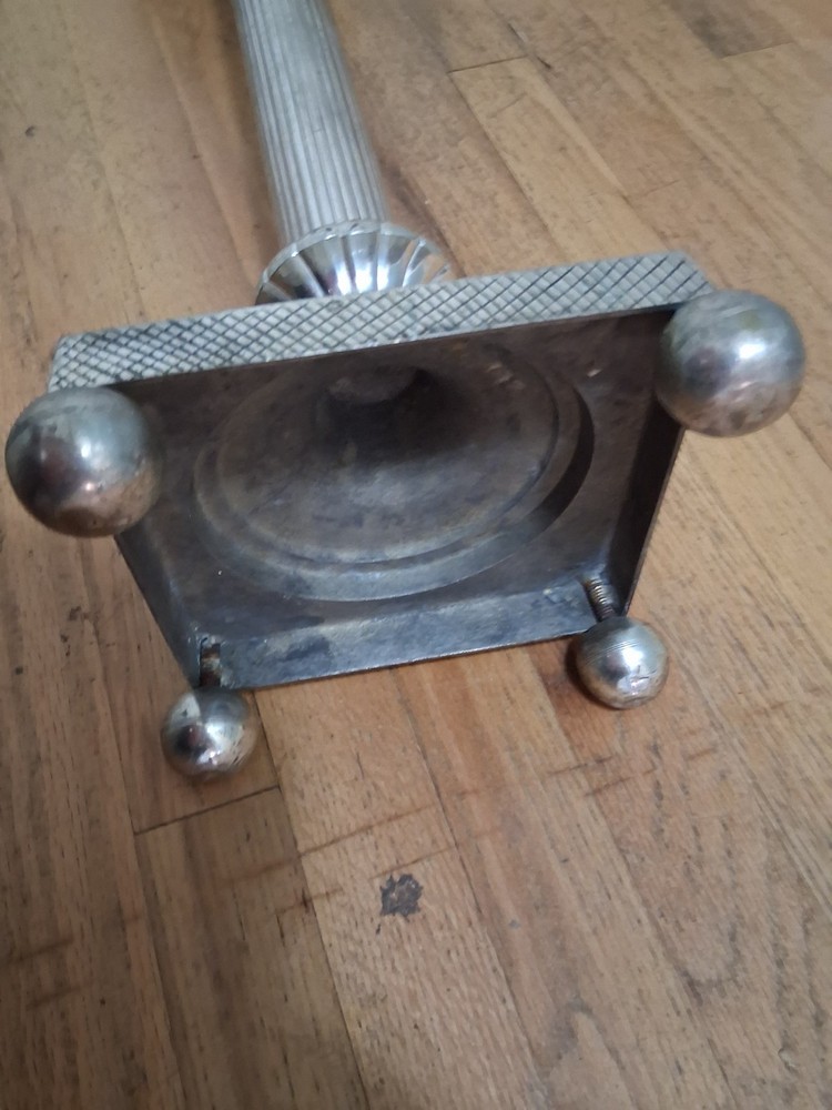 29" Silver Plated Pedestal Stand