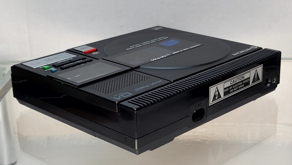 Vintage Hitatchi Discman CD Player DA-P100 Compact Disc Player W/Box tested work