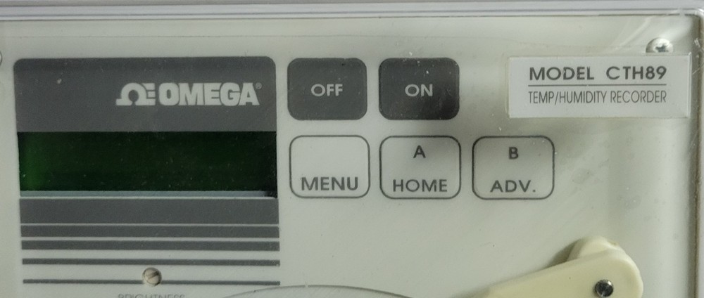OMEGA Model CTH89 Temperature / Humidity Recorder