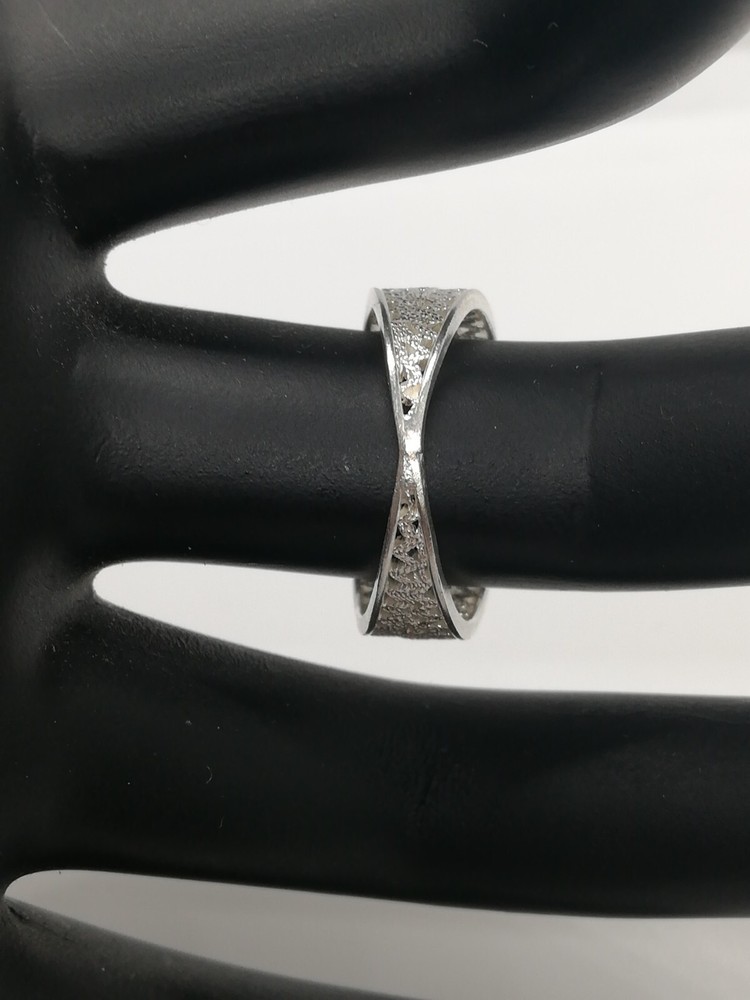 . 970 Solid Silver Women's Ring Size 7 Filigree New.